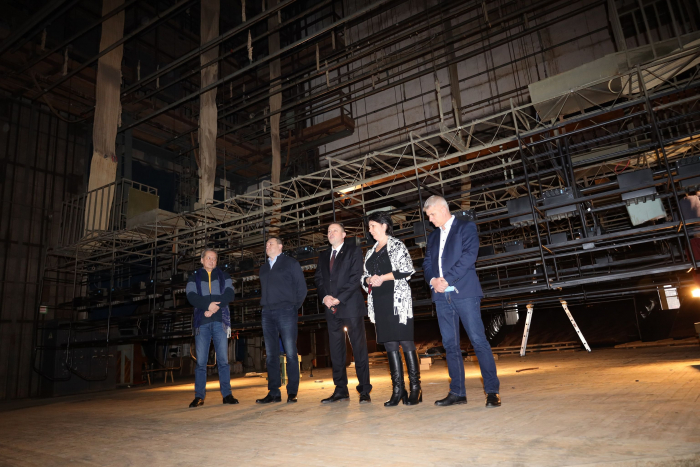 Півмільйона євро на реконструкцію: сьогодні стартував проєкт з оновлення сцени Закарпатського облмуздрамтеатру