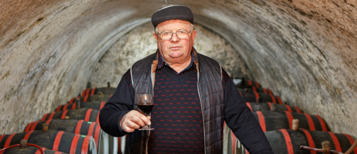 Закарпатський винороб Карло Шош: нас хочуть зробити рабами на наших же виноградниках