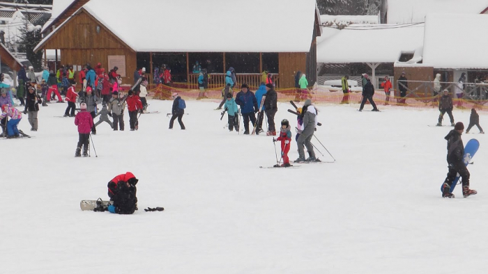 Зимові розваги: відпочивальники розповіли про гірськолижний курорт у Пилипці (ВІДЕО)
