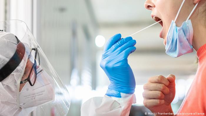 В Ужгороді за добу – 47 нових випадків коронавірусної інфекції, одна людина померла  