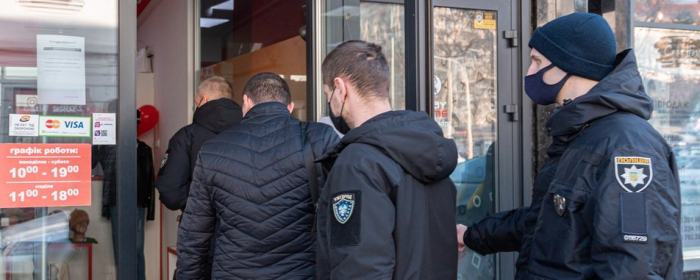 53 адмінматеріали за порушення карантину склали ужгородські правоохоронці