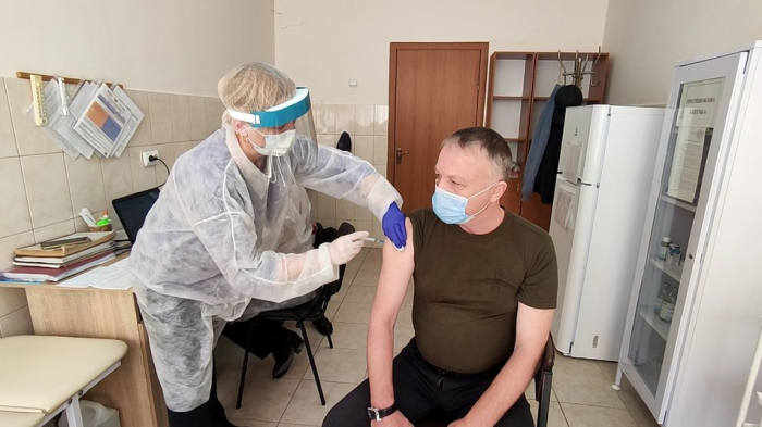 Учасників АТО та ООС вакцинували в Ужгороді