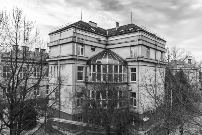 Локальна архітектура в контексті традицій Баугаузу: хірургічний павільйон у Мукачеві