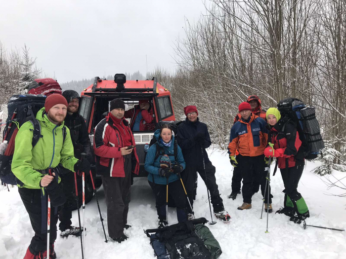 Закарпатські рятувальники відшукали в горах групу з п’яти туристів
