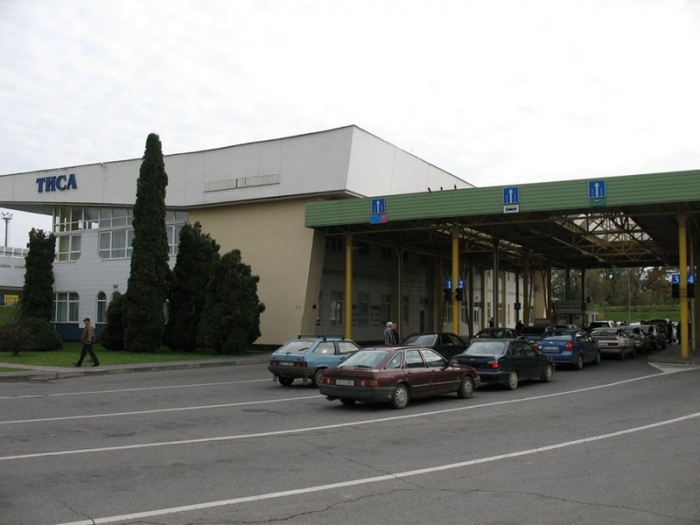 На кордоні з Угорщиною затримали жінку, яку розшукував Інтерпол
