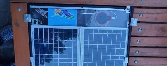 Лавицю з сонячними батареями відремонтували в Ужгороді