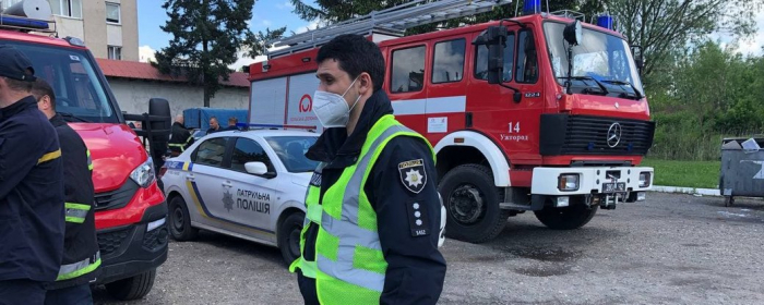 Чи пропускають автомобілі спецтранспорт в Ужгороді: патрульні перевірили водіїв