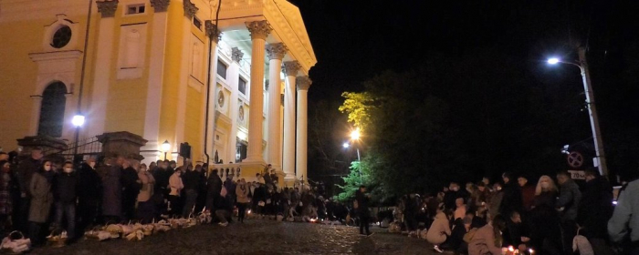 Великдень в Ужгороді: як другий рік поспіль в умовах карантину освячували паски (ВІДЕО)