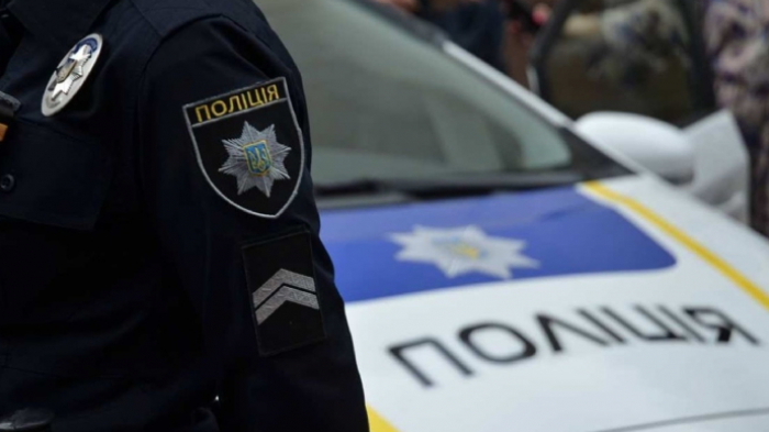 Поліцейські зафіксували у Мукачеві використання комуністичної символіки на автомобілях