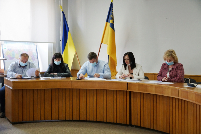 В Ужгородській міськраді відбулося засідання комісії з питань погашення заборгованості із виплати заробітної плати, пенсій, стипендій та інших соцвиплат