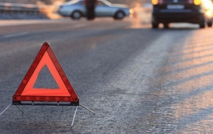 На Берегівщині п'яний водій Mercedes Vito збив велосипедиста та втік