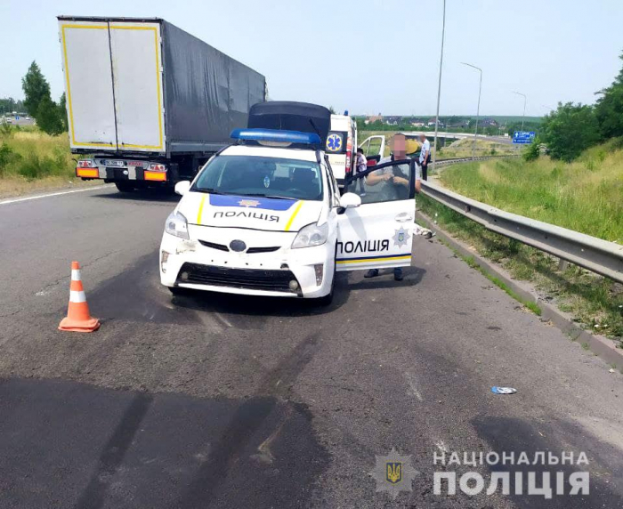 Поліцейські із Закарпаття потрапили у ДТП на Рівненщині: встановлюються обставини та механізм автопригоди