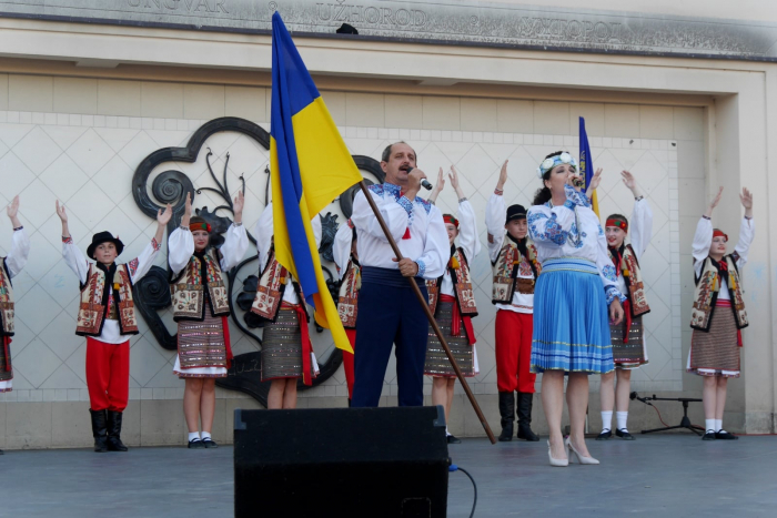 Святковий концерт до 25-ї річниці Конституції України представили напередодні в Ужгороді