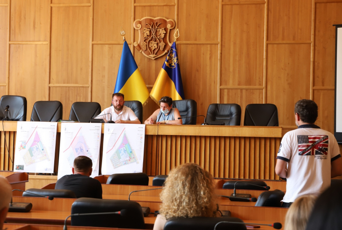 В Ужгороді обговорили Проєкт внесення змін до детального плану території, обмеженої трьома вулицями