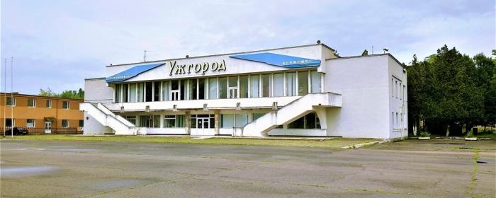 На реконструкцію світлосигнальної системи аеропорту "Ужгород" виділили понад 82 мільйони