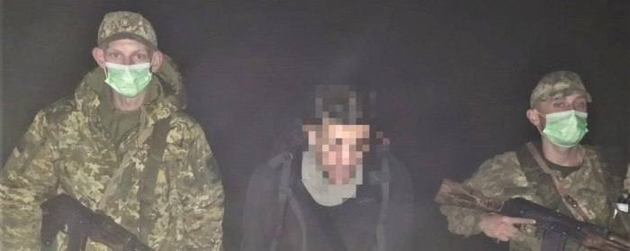 Прямував до Румунії: нелегального мігранта з Кіпру затримали на Закарпатті