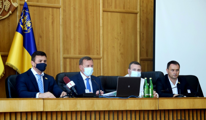Сесія Ужгородської міської ради: депутати продовжили роботу після перерви, оголошеної 1 липня