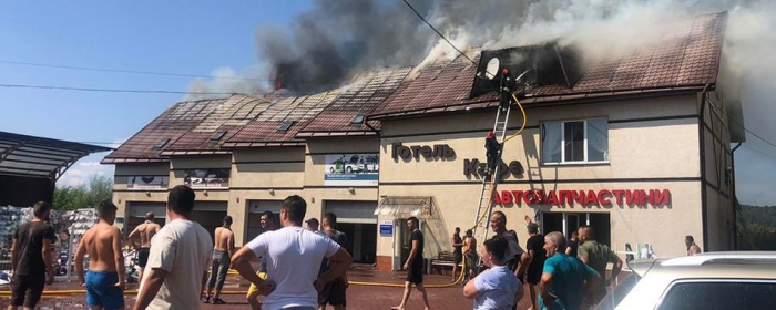 На Закарпатті горіла СТО. Причини займання з’ясовують слідчі