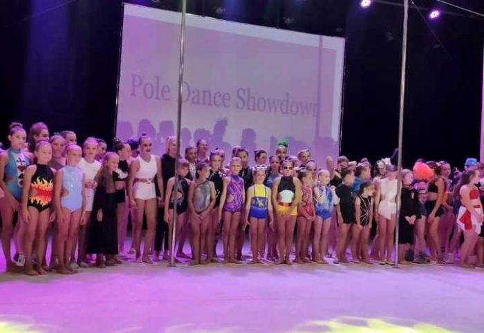 Відкритий чемпіонат з поул спорту «POLE DANCE SHOWDOWN 2021» відбувся в Ужгороді (ФОТО)