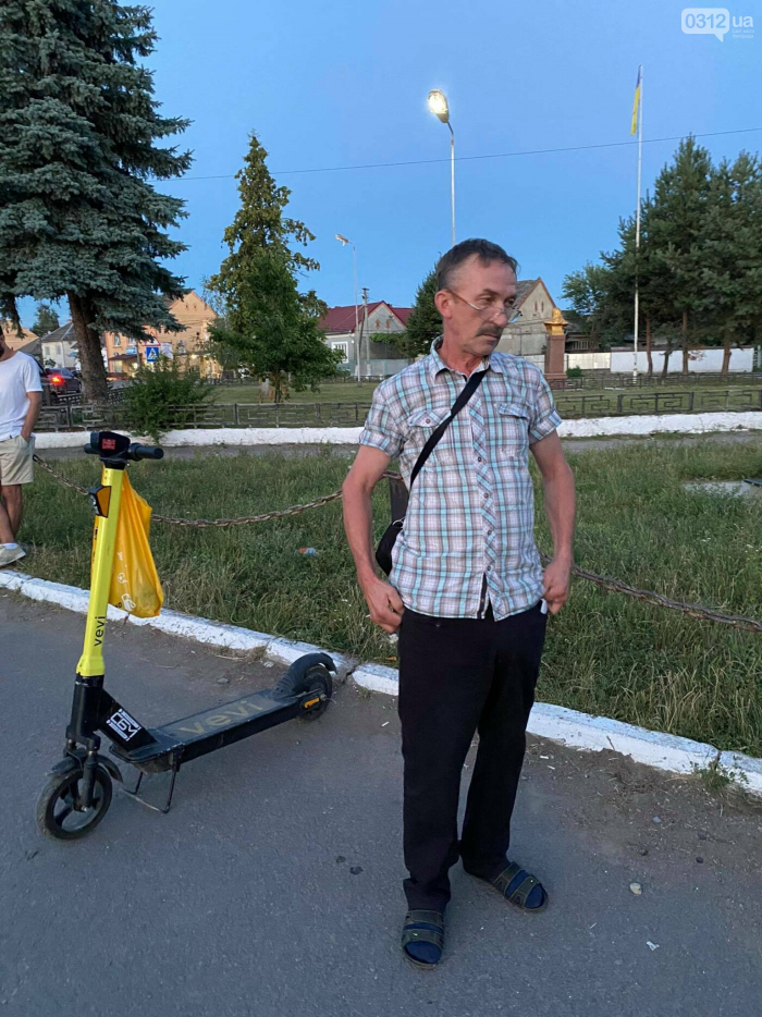 Закарпатець вкрав самокат в Ужгороді і повіз його на таксі у Великі Лучки (ФОТО)