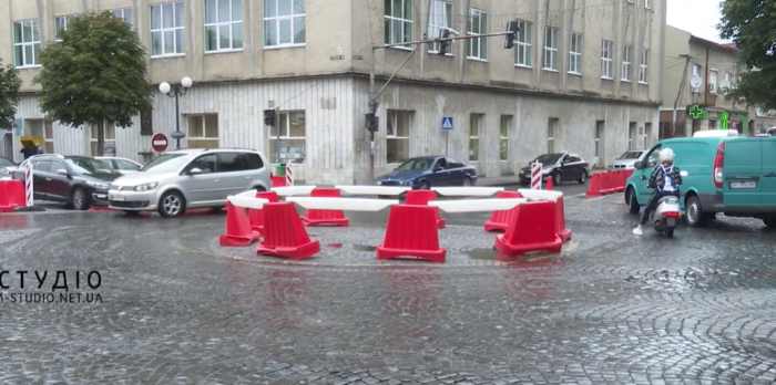 Кільцеві розв’язки на вулицях Мукачева. Чи потрібні взагалі?