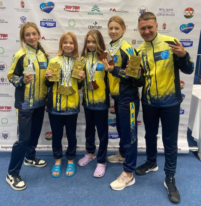 Закарпатські кікбоксери вибороли медалі на світових змаганнях