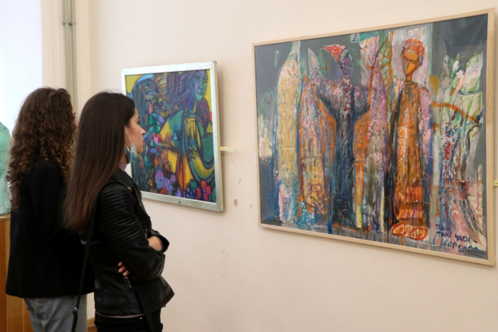 «Осінь-2021»: в Ужгороді відкрили виставку творів закарпатських митців до всеукраїнського Дня художника