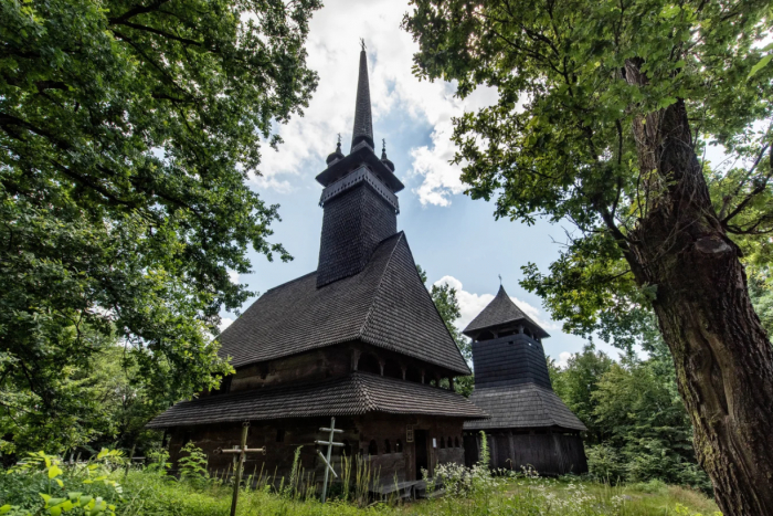 "Бляшаний панцир – це кінець церкві", – дослідник дерев’яних церков Закарпаття Михайло Сирохман