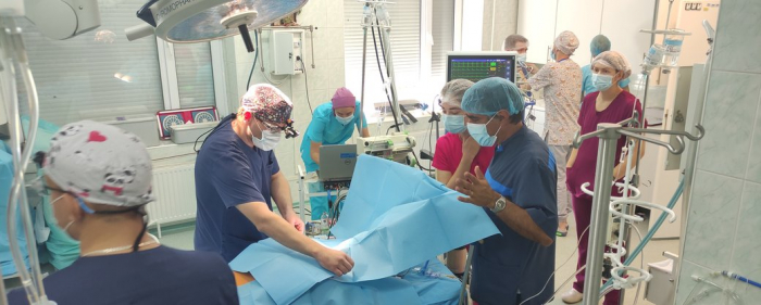 Спільну операцію на відкрите серце провели нейрохірурги з кардіохірургами в Ужгороді