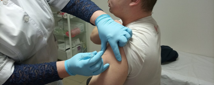 На Закарпатті мобільні бригади планують відправляти у села для вакцинації людей від коронавірусу