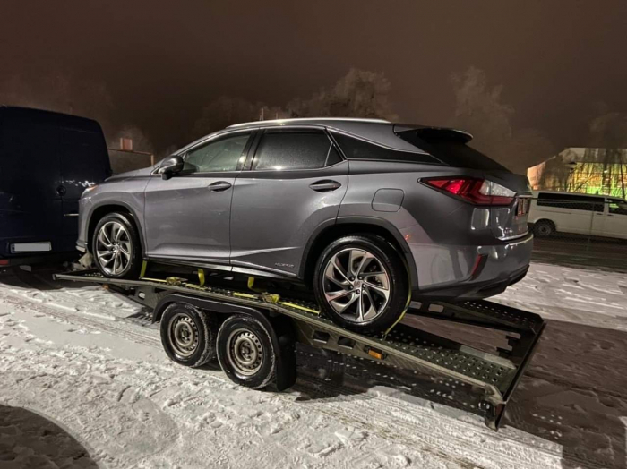 Автомобіль «Lexus», вартістю 1 млн гривень, конфіскували на кордоні в Закарпатті