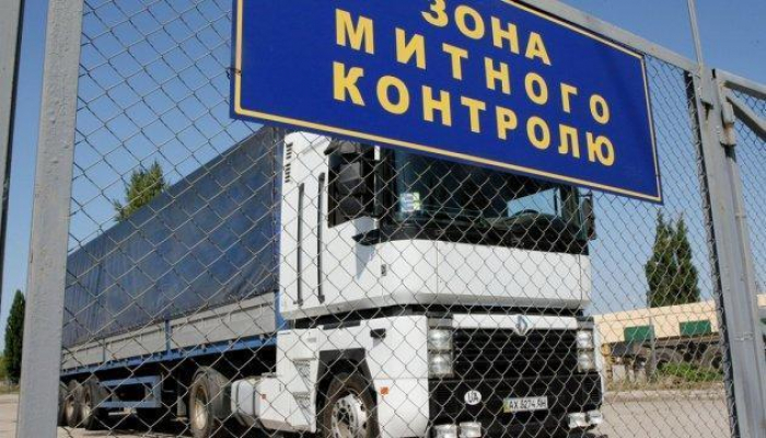 На Закарпатті за рік перетнули кордони понад 2 млн транспортних засобів та 22 тисяч тонн вантажів