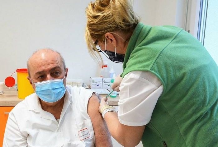 У Чехії відмінили обов’язкову вакцинацію, а кількість інфікованих COVID-19 за добу сягнула максимуму