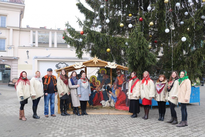 Закарпатців запрошують долучитися до всеукраїнської коляди - виконання «Нова радість стала» 
