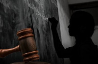 На Закарпатті вчительку оштрафували за булінг першокласниці