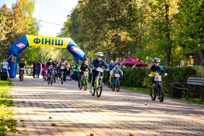 В Ужгороді відбувся відкритий турнір з велоспорту-маунтенбайку "Велолідер" (ФОТО)