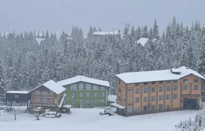 Буковель, Драгобрат, Плай: Гірськолижні курорти в Карпатах засипає снігом (ФОТО)