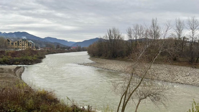 На Закарпатті врятували двох чоловіків, які хотіли перетнути кордон через річку Тису