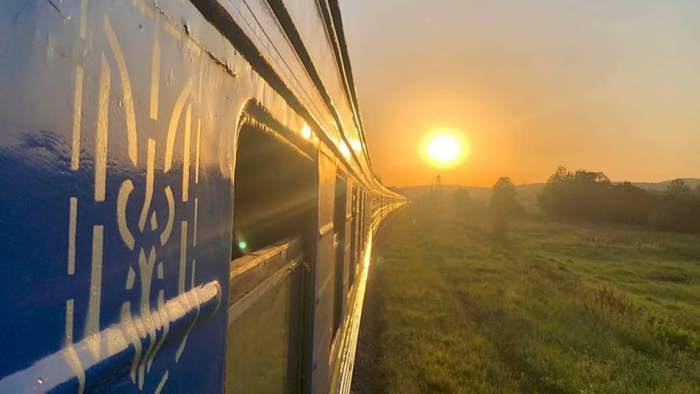З 22 грудня розпочинає щоденно курсувати поїзд Ужгород — Кам‘янець-Подільський
