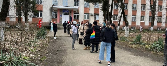 315 людей за добу здали кров у Закарпатській обласній станції переливання