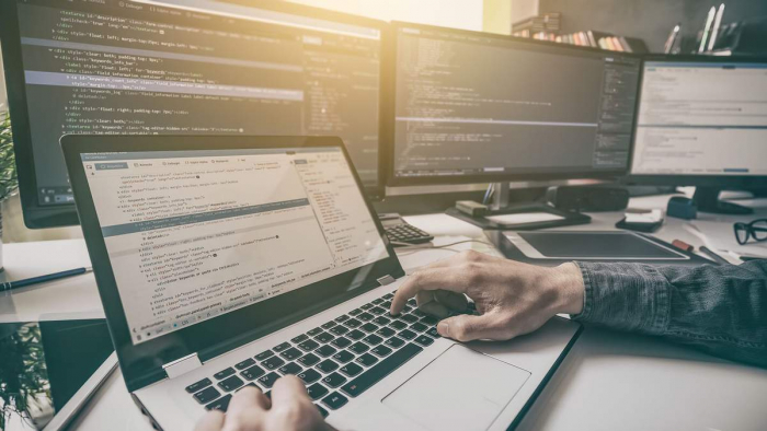 Закарпатські ІТ-фахівці об’єдналися для інтернет-боротьби з російськими окупантами