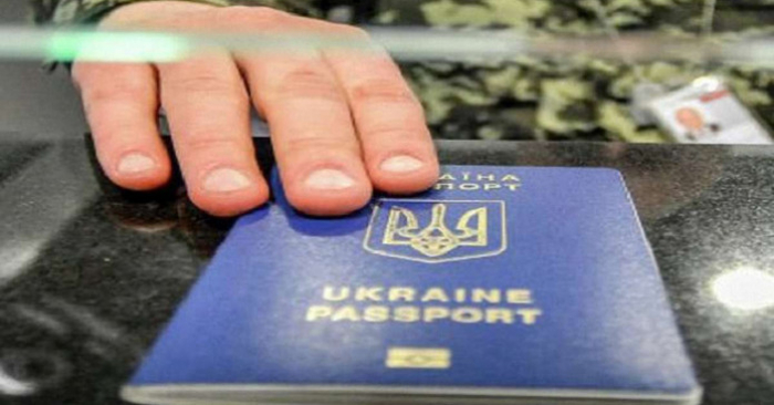 На Закарпатті українець намагався перетнути кордон за паспортом з підробленою печаткою