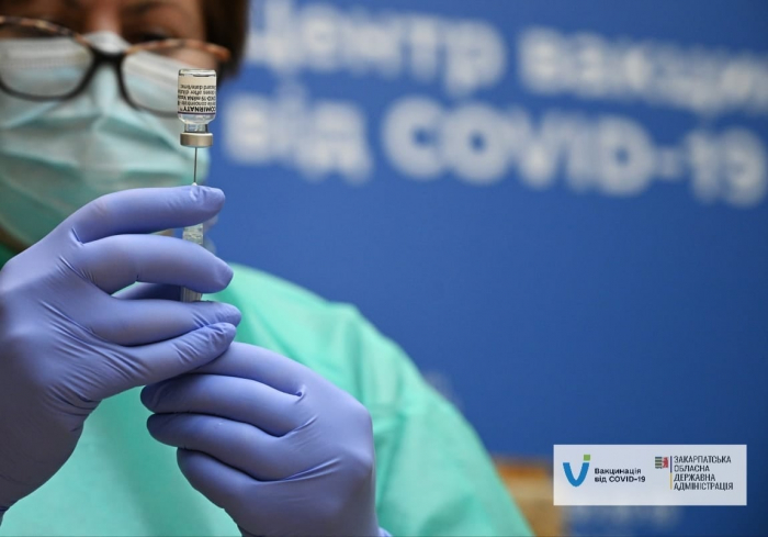 Закарпатські медики виконали понад 700 тисяч щеплень проти COVID-19
