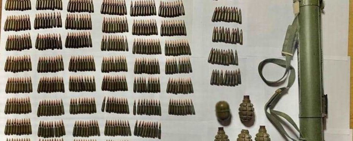 Ужгородця підозрюють у продажі ручного протитанкового гранатомету, гранат і сотень набоїв