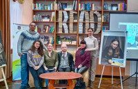 В Ужгородській публічній бібліотеці відкрилася унікальна фотовиставка на підтримку Всеукраїнської акції «Вшануй»