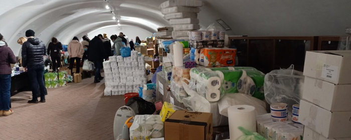 Допомагають 30-ти тисячам переселенцям: пункт допомоги в Ужгороді у "Совиному гнізді"