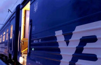 На Закарпаття прибув черговий потяг із сім'ями українських рятувальників (ВІДЕО)