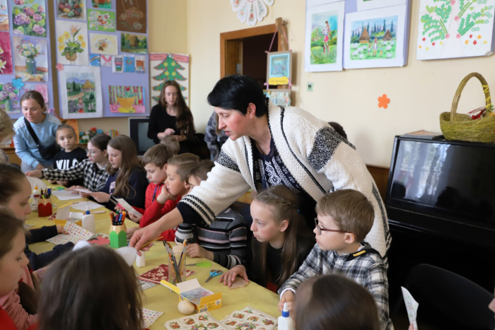 Великодній майстер-клас відбувся в ужгородській бібліотеці "Казка"