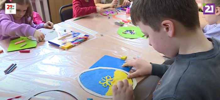 Малювали пластиліном: в Ужгороді провели майстер-клас від ГО «Щасливі діти»