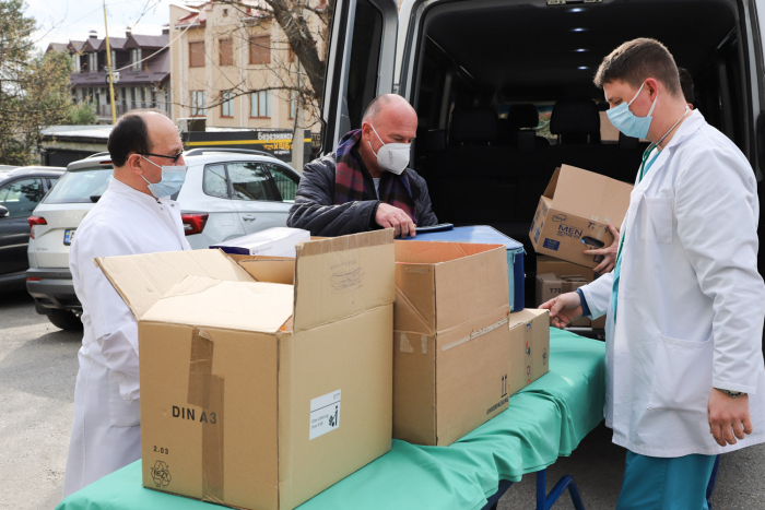 Медична гуманітарна допомога надійшла міській лікарні Ужгорода